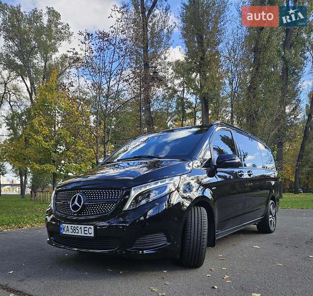 Минивэн Mercedes-Benz V-Class 2017 в Киеве