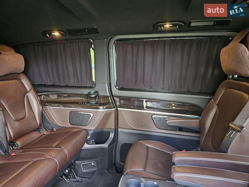 Минивэн Mercedes-Benz V-Class 2017 в Киеве