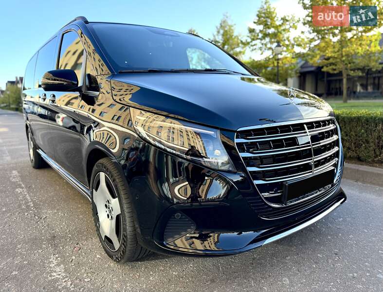 Минивэн Mercedes-Benz V-Class 2025 в Киеве