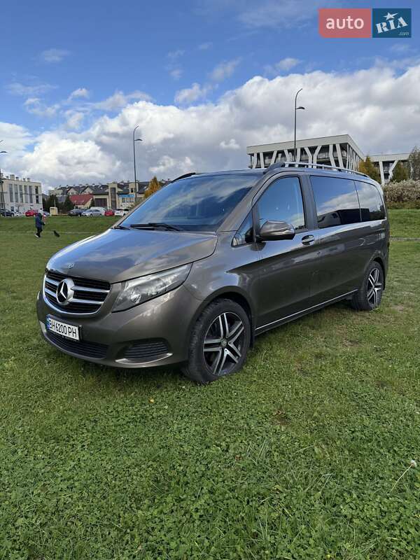 Мінівен Mercedes-Benz V-Class 2017 в 