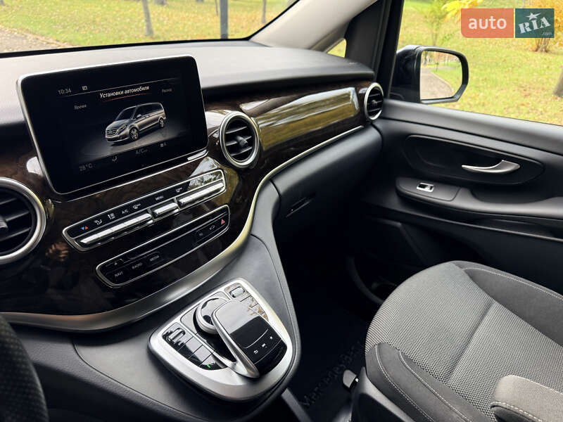 Минивэн Mercedes-Benz V-Class 2017 в Киеве