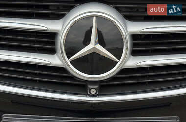 Мінівен Mercedes-Benz V-Class 2015 в  фото 27 Мінівен Mercedes-Benz V-Class 2015 в