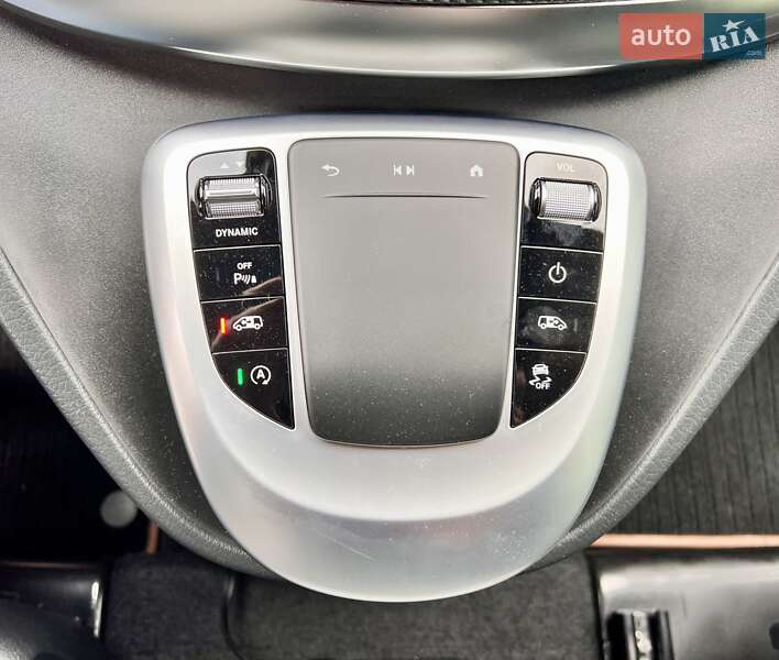 Мінівен Mercedes-Benz V-Class 2023 в Києві фото 31 Мінівен Mercedes-Benz V-Class 2023 в Києві