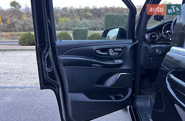 Минивэн Mercedes-Benz V-Class 2021 в  фото 44 Минивэн Mercedes-Benz V-Class 2021 в
