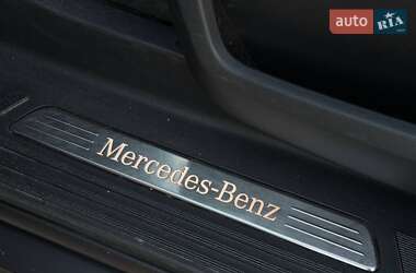 Минивэн Mercedes-Benz V-Class 2017 в 