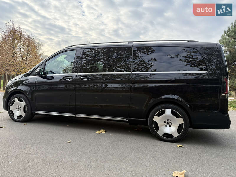 Минивэн Mercedes-Benz V-Class 2025 в Киеве