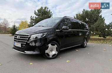Минивэн Mercedes-Benz V-Class 2025 в Киеве