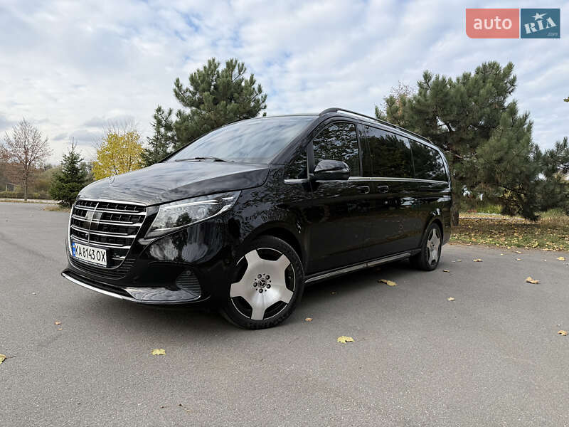 Минивэн Mercedes-Benz V-Class 2025 в Киеве