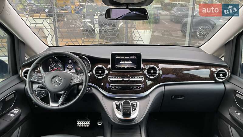 Минивэн Mercedes-Benz V-Class 2018 в Киеве фото 8 Минивэн Mercedes-Benz V-Class 2018 в Киеве