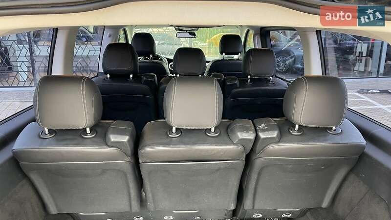 Минивэн Mercedes-Benz V-Class 2018 в Киеве фото 11 Минивэн Mercedes-Benz V-Class 2018 в Киеве