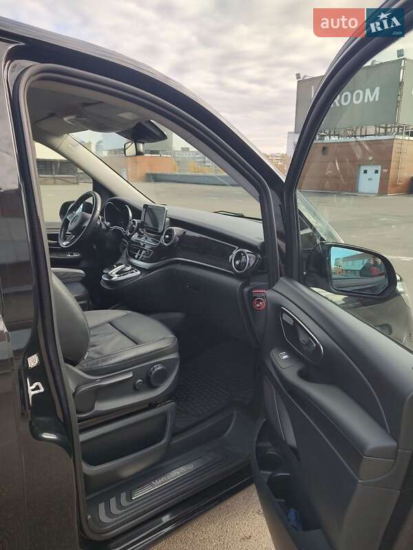 Минивэн Mercedes-Benz V-Class 2018 в Киеве фото 13 Минивэн Mercedes-Benz V-Class 2018 в Киеве