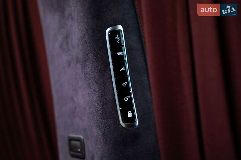 Минивэн Mercedes-Benz V-Class 2024 в Киеве фото 12 Минивэн Mercedes-Benz V-Class 2024 в Киеве