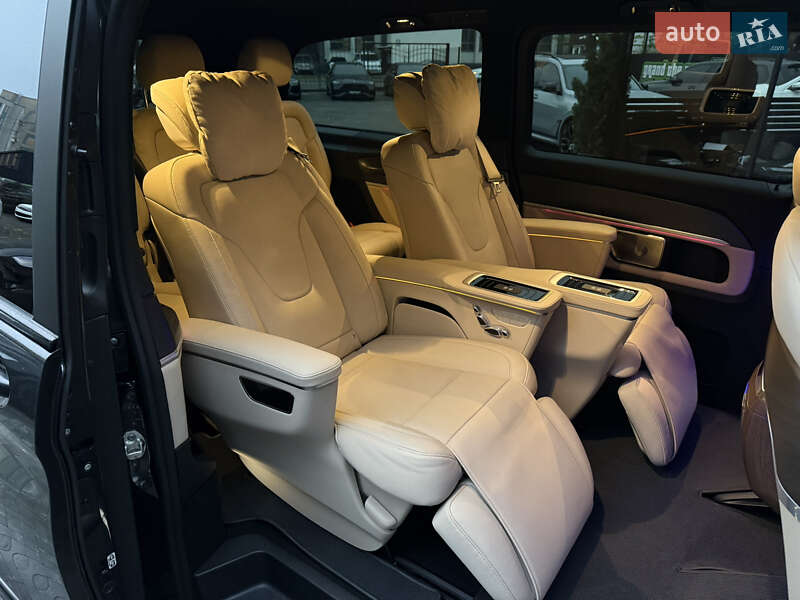 Минивэн Mercedes-Benz V-Class 2025 в Киеве
