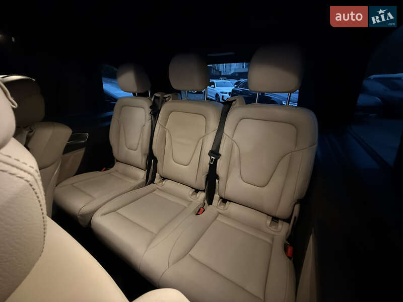 Минивэн Mercedes-Benz V-Class 2025 в Киеве