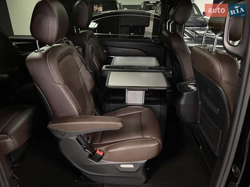 Мінівен Mercedes-Benz V-Class 2016 в Львові фото 42 Мінівен Mercedes-Benz V-Class 2016 в Львові