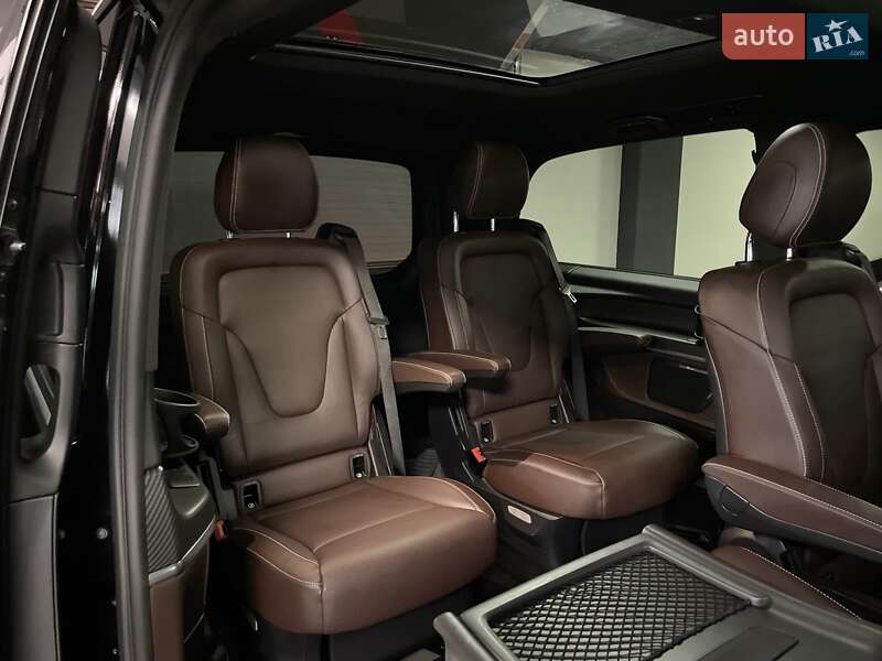 Мінівен Mercedes-Benz V-Class 2016 в Львові фото 44 Мінівен Mercedes-Benz V-Class 2016 в Львові
