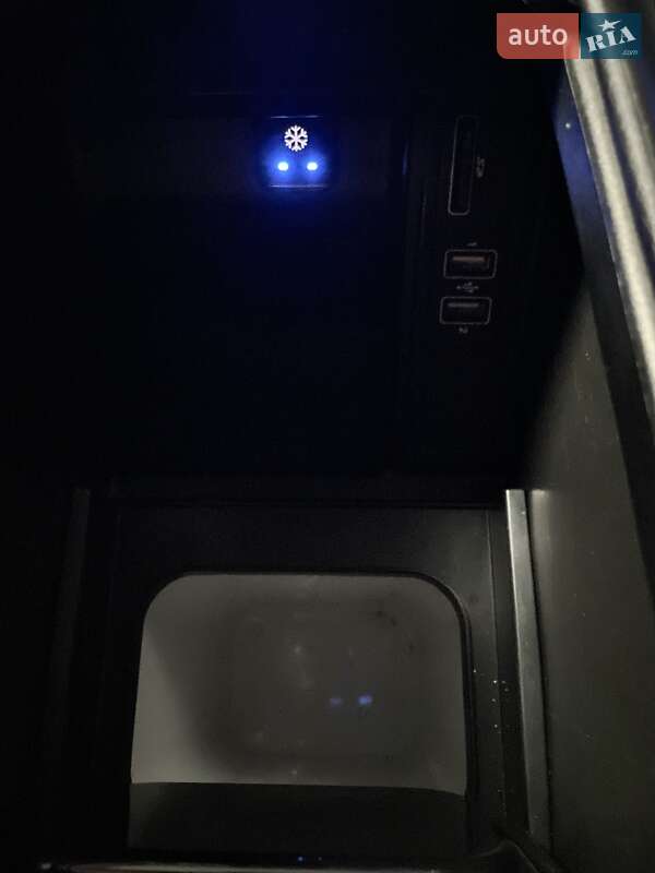 Мінівен Mercedes-Benz V-Class 2016 в Львові фото 72 Мінівен Mercedes-Benz V-Class 2016 в Львові