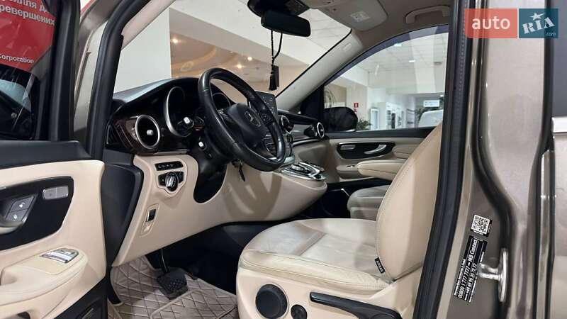 Минивэн Mercedes-Benz V-Class 2015 в Ужгороде