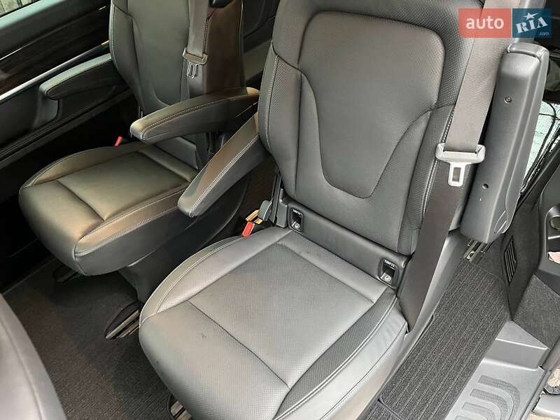 Минивэн Mercedes-Benz V-Class 2023 в Житомире фото 35 Минивэн Mercedes-Benz V-Class 2023 в Житомире