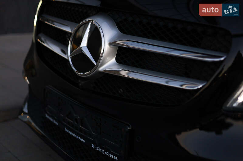 Минивэн Mercedes-Benz V-Class 2021 в Киеве