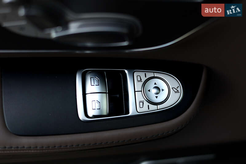 Минивэн Mercedes-Benz V-Class 2021 в Киеве