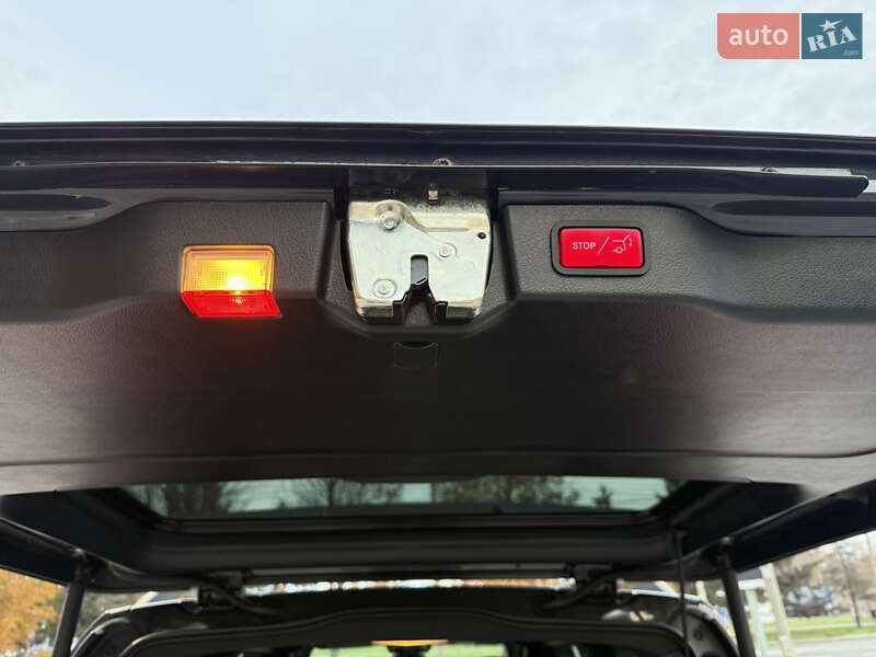 Мінівен Mercedes-Benz V-Class 2021 в Луцьку