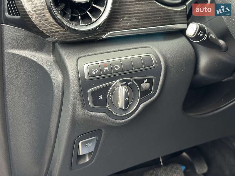 Мінівен Mercedes-Benz V-Class 2021 в Рівному