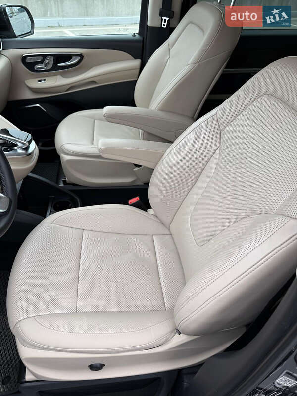 Минивэн Mercedes-Benz V-Class 2015 в Киеве