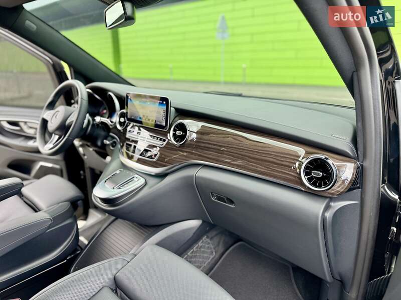 Минивэн Mercedes-Benz V-Class 2023 в Киеве фото 51 Минивэн Mercedes-Benz V-Class 2023 в Киеве