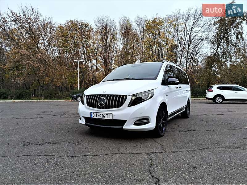 Мінівен Mercedes-Benz V-Class 2015 в Одесі