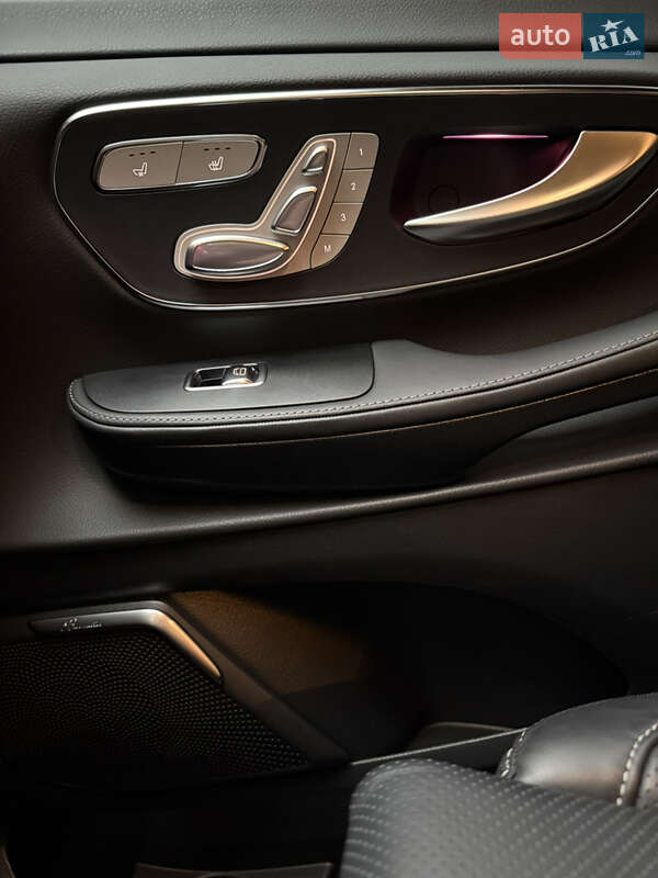 Минивэн Mercedes-Benz V-Class 2024 в Киеве
