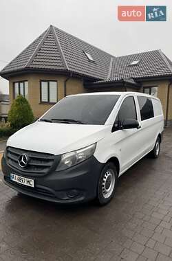 Мінівен Mercedes-Benz V-Class 2015 в Києві