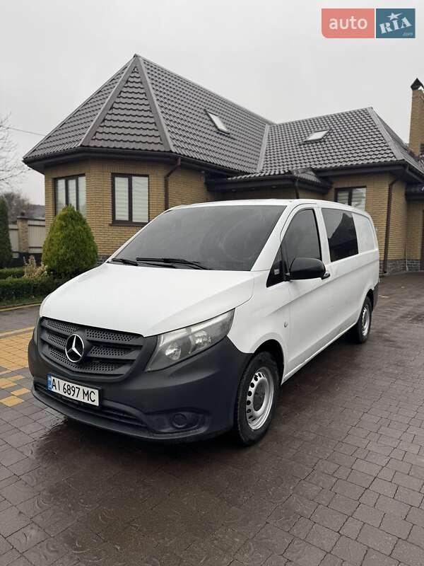 Mercedes-Benz V-Class 2015