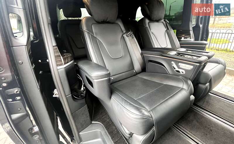 Минивэн Mercedes-Benz V-Class 2023 в Киеве фото 10 Минивэн Mercedes-Benz V-Class 2023 в Киеве