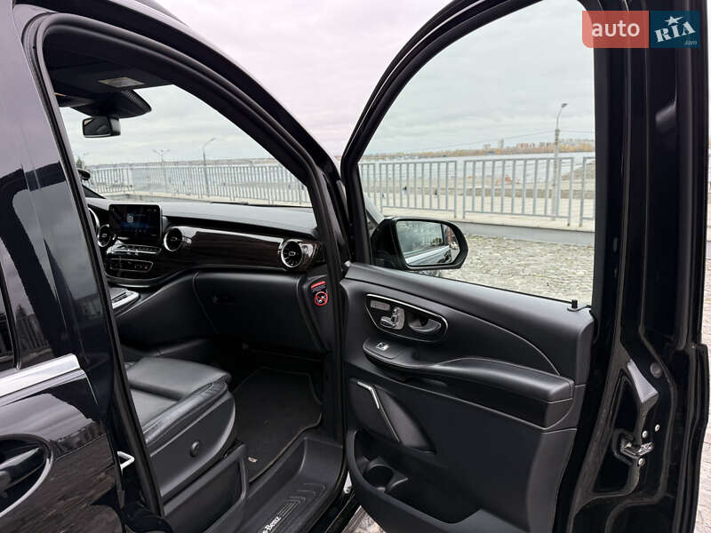 Минивэн Mercedes-Benz V-Class 2021 в Днепре