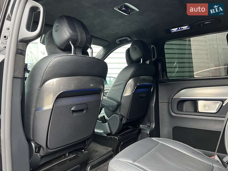 Минивэн Mercedes-Benz V-Class 2024 в Киеве