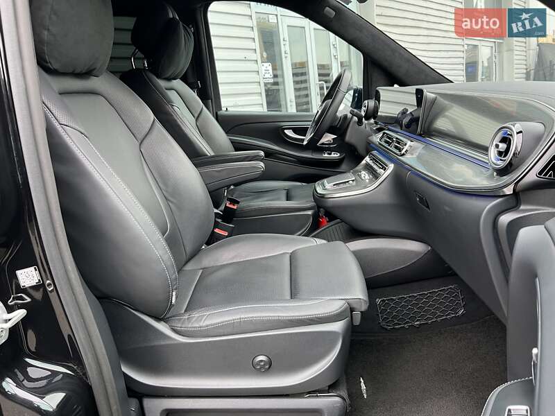 Минивэн Mercedes-Benz V-Class 2024 в Киеве
