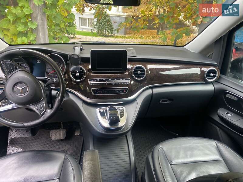 Мінівен Mercedes-Benz V-Class 2015 в Києві фото 12 Мінівен Mercedes-Benz V-Class 2015 в Києві