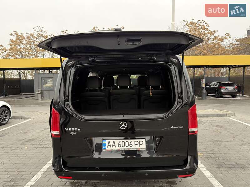 Мінівен Mercedes-Benz V-Class 2017 в Дніпрі фото 9 Мінівен Mercedes-Benz V-Class 2017 в Дніпрі