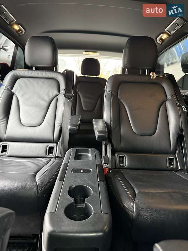 Мінівен Mercedes-Benz V-Class 2017 в Дніпрі фото 22 Мінівен Mercedes-Benz V-Class 2017 в Дніпрі