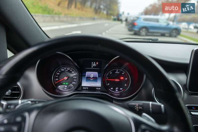 Минивэн Mercedes-Benz V-Class 2015 в Киеве