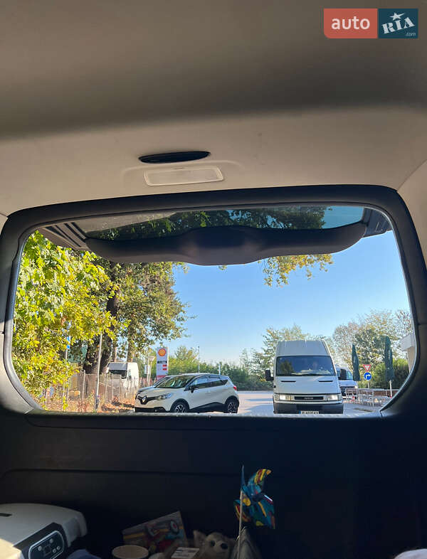 Минивэн Mercedes-Benz V-Class 2015 в Черновцах фото 13 Минивэн Mercedes-Benz V-Class 2015 в Черновцах