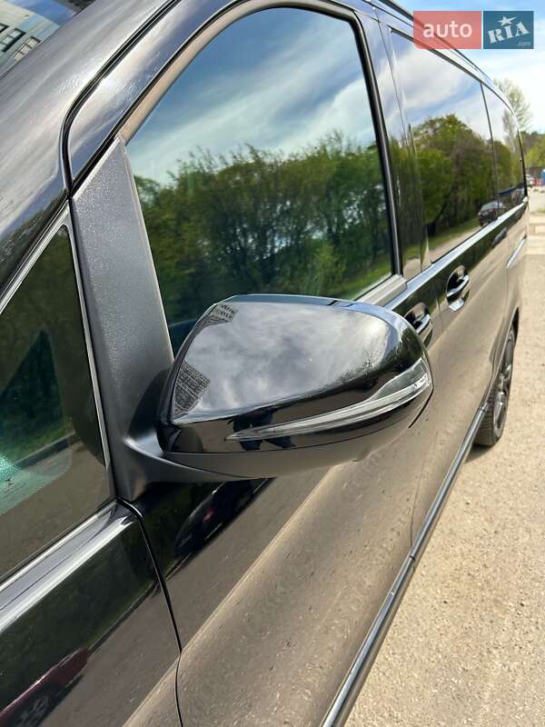 Мінівен Mercedes-Benz V-Class 2022 в Києві