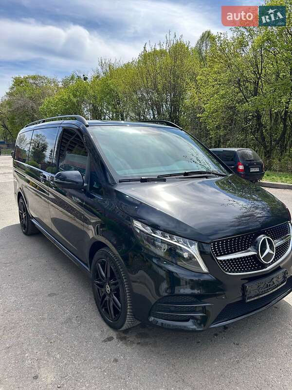 Мінівен Mercedes-Benz V-Class 2022 в Києві