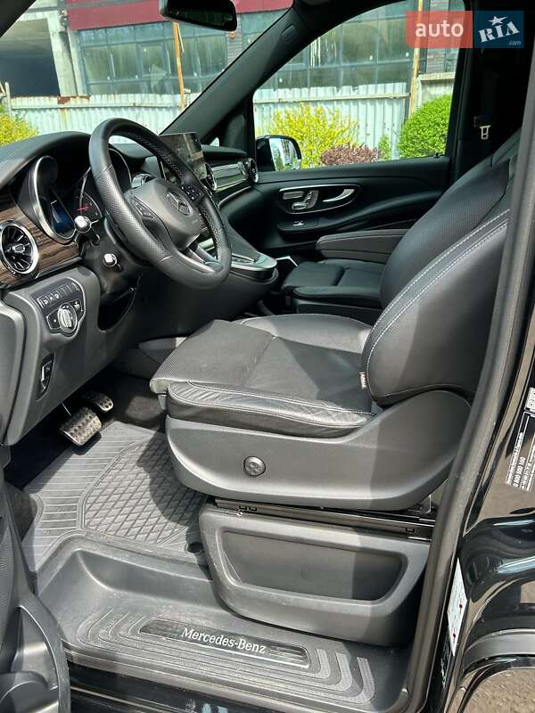 Мінівен Mercedes-Benz V-Class 2022 в Києві