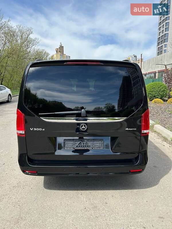Мінівен Mercedes-Benz V-Class 2022 в Києві