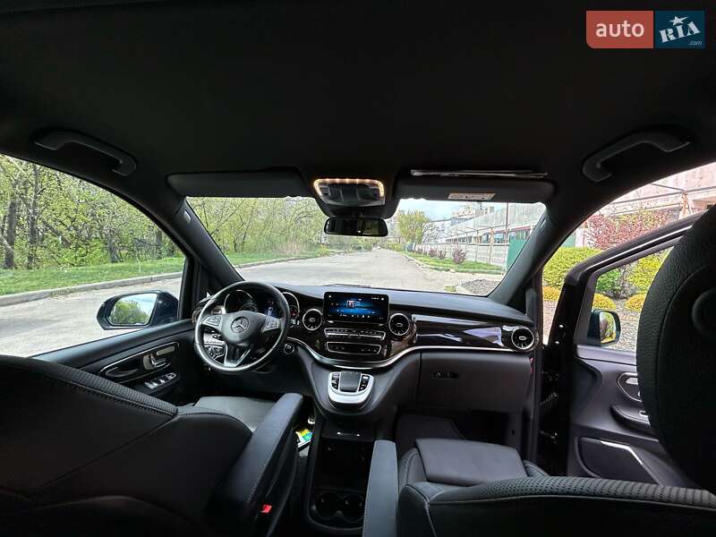 Мінівен Mercedes-Benz V-Class 2022 в Києві