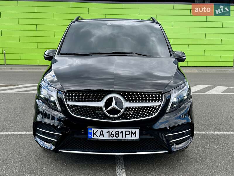 Минивэн Mercedes-Benz V-Class 2023 в Киеве