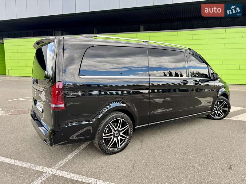 Минивэн Mercedes-Benz V-Class 2023 в Киеве