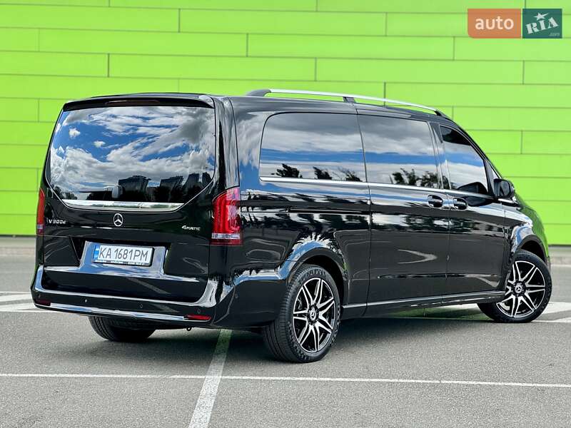 Минивэн Mercedes-Benz V-Class 2023 в Киеве
